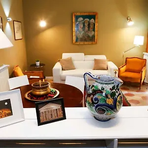 Apartamento Con Terrazzino Al Pantheon, Roma